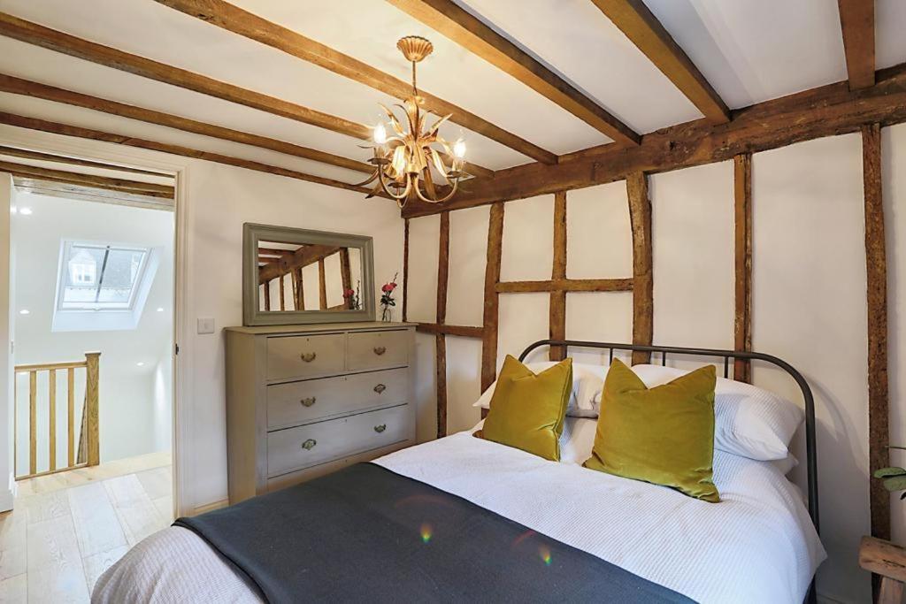 Luxury Cotswold Cottage With Hot Tub In Stow On The Wold! Exterior photo